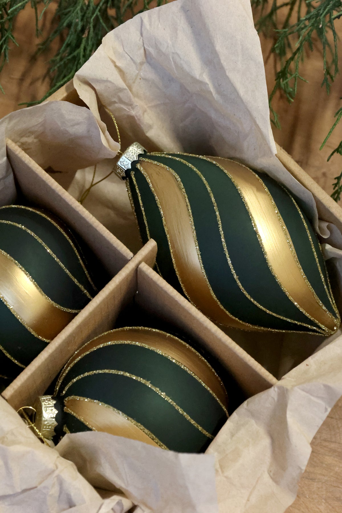 Chic Antique kerstballen – Set van 3 – Glas - Olijfgroen en goud