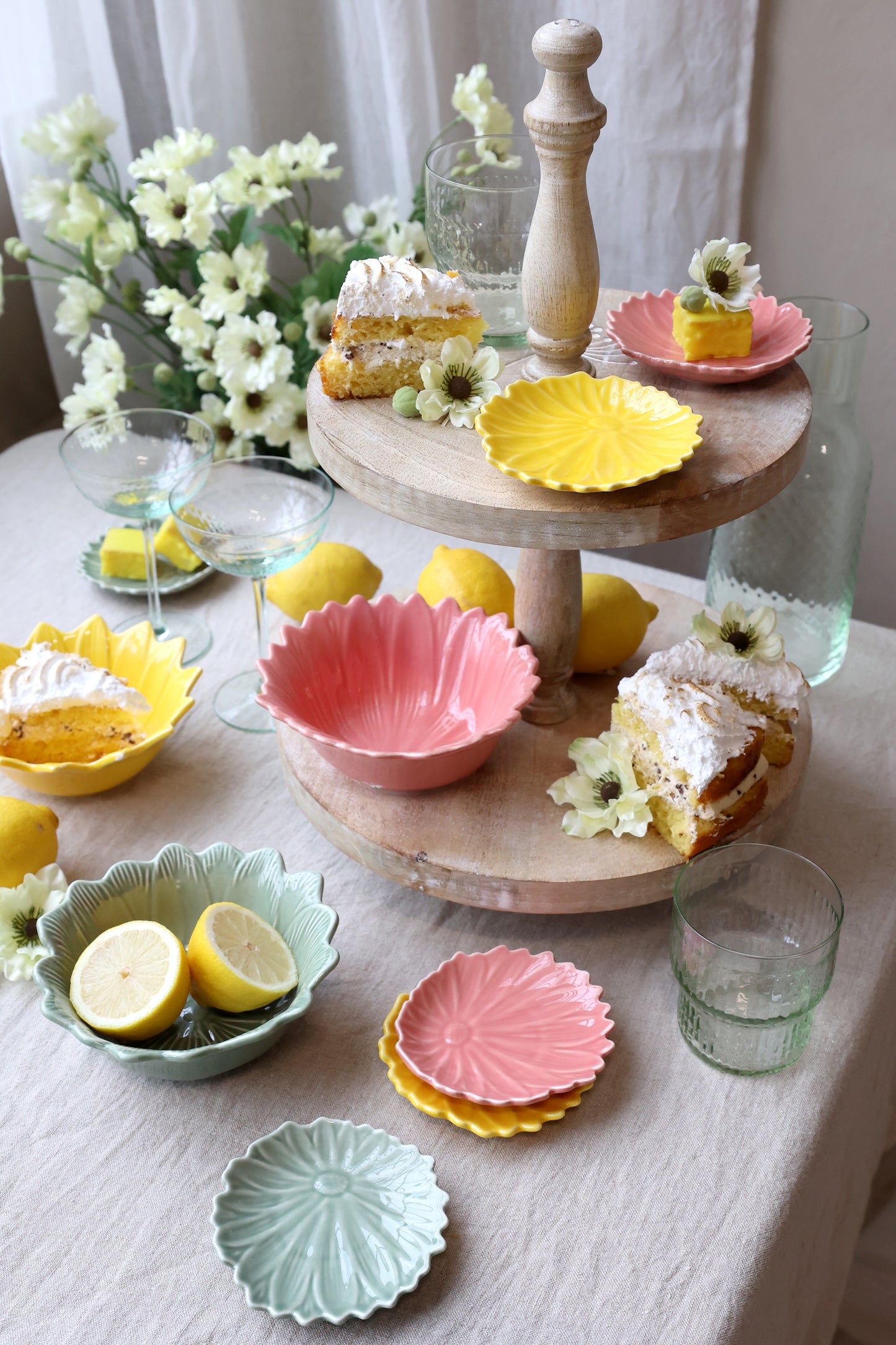 Chic Antique Waterlelie Schaaltjes – Set van 3 Kleuren | Porseleinen Bloemschaaltjes Ø 10 cm
