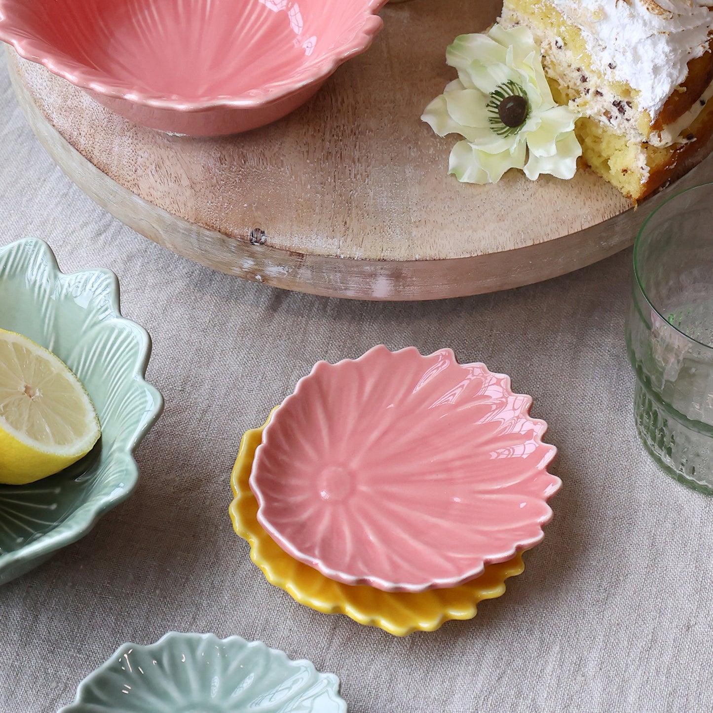 Chic Antique Waterlelie Schaaltjes – Set van 3 Kleuren | Porseleinen Bloemschaaltjes Ø 10 cm