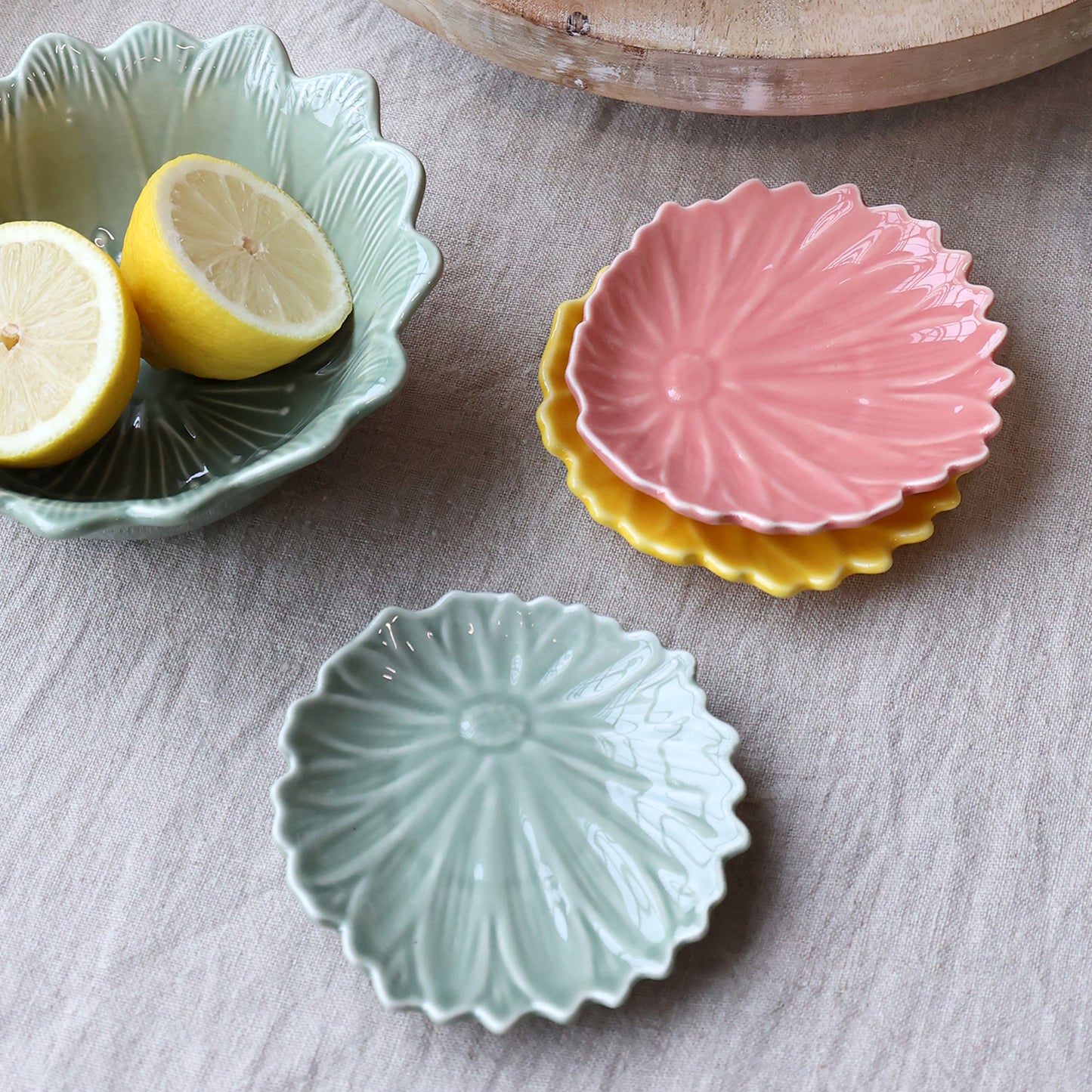 Chic Antique Waterlelie Schaaltjes – Set van 3 Kleuren | Porseleinen Bloemschaaltjes Ø 10 cm