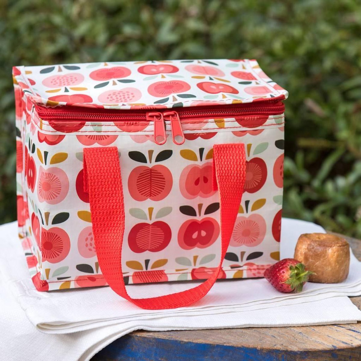 Retro koeltas met appels